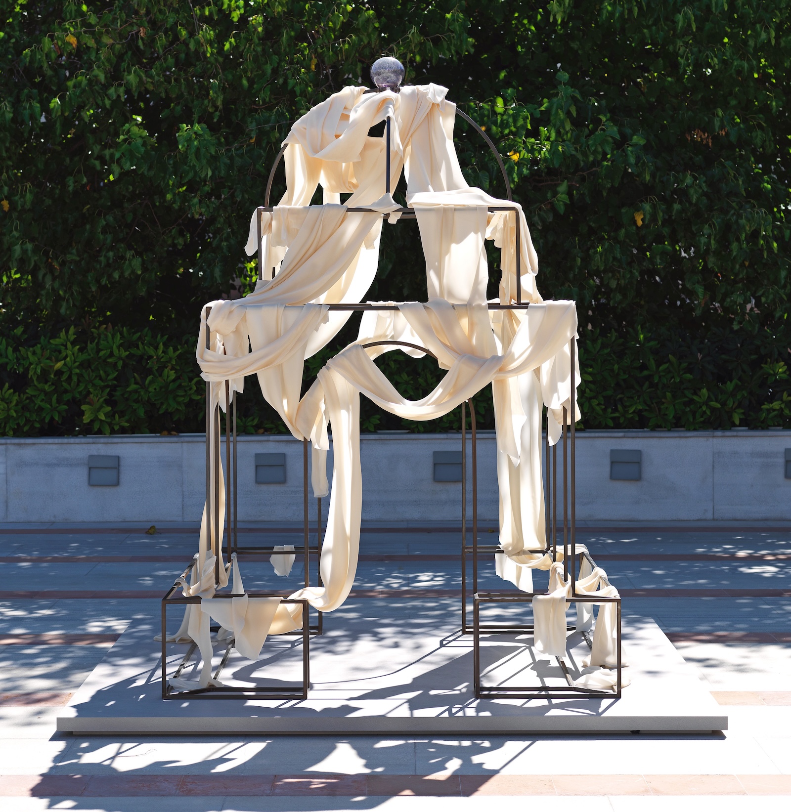 Omphalos, 2020