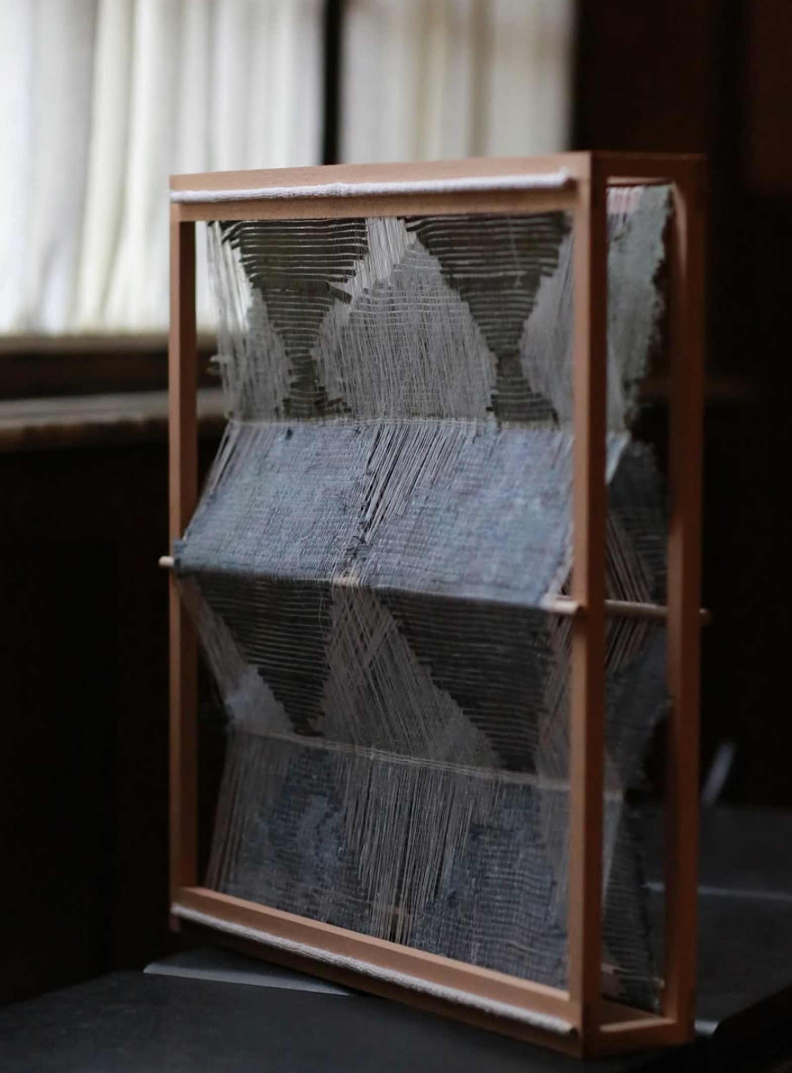 loge de l'ombre, a conversation piece 
